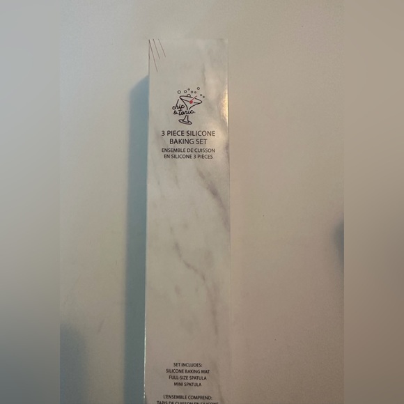 Chic and tonic 3 pc silicone baking set.  New in box - Picture 1 of 3